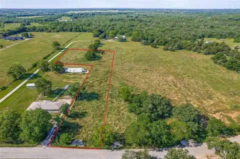 Spacious Land in Denison, Texas