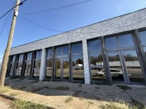 Versatile Commercial Units Available