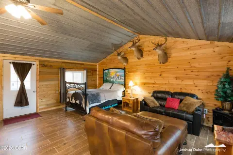 Equestrian Property with Trail Access