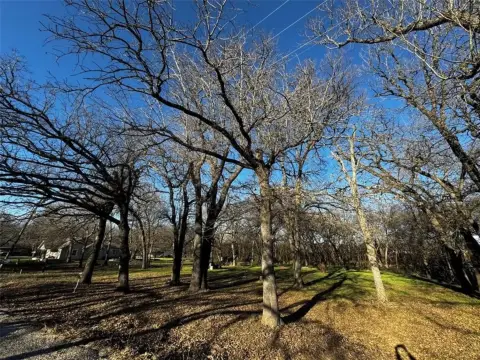 Residential Land in Alvarado, TX