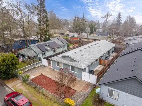 Well-Maintained Duplex in Grants Pass