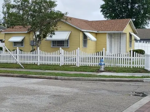 Orlando Duplex: Dual Income Opportunity