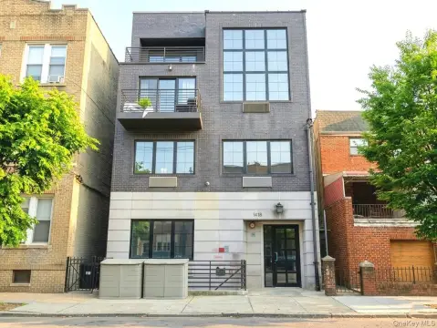 Six-Unit Contemporary Apartment Building