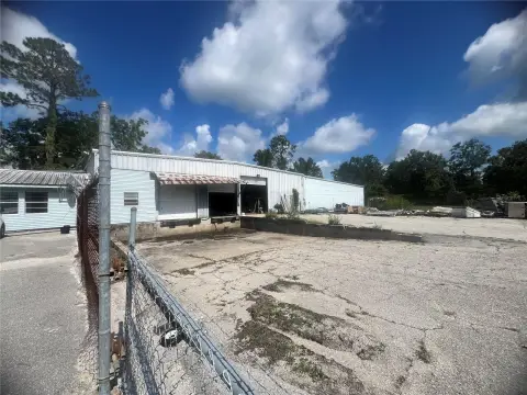 Fenced Flex Space with Warehouse