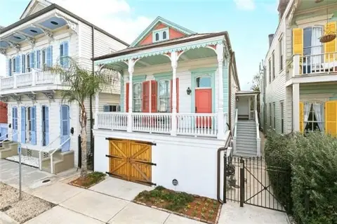 New Orleans Triplex with Income