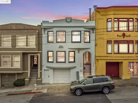 Classic San Francisco Duplex Opportunity