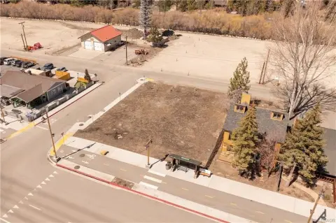 Commercial Lot in Moonridge