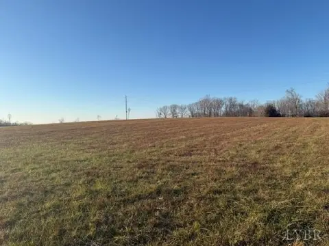 Unrestricted Land Near Appomattox