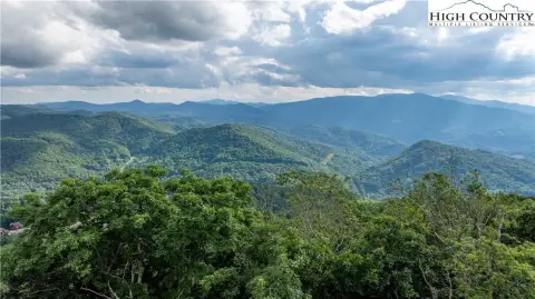 Homesite in Eagles Nest Community