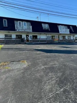 Commercial Building in Pounding Mill