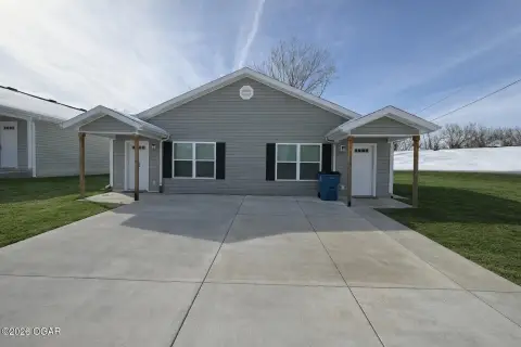 New Duplex in Northwest Joplin