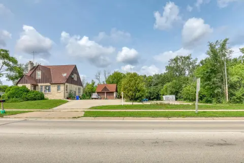 Mixed-Use Property with Barn