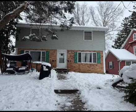 Waterloo Duplex in Central Location