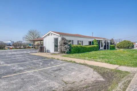 Lamar, MO Commercial Property