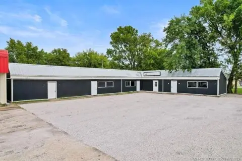 Mixed-Use Property in Vinita, OK