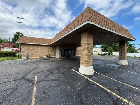Cleveland Commercial Property on Denison