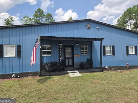 Three-Unit Short-Term Rental Compound