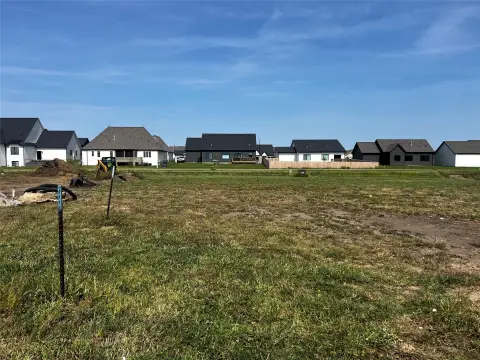 Ankeny Land in Prairie Trail