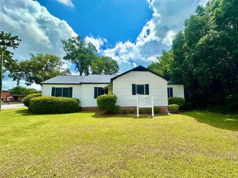 Commercial Property in High-Traffic Area