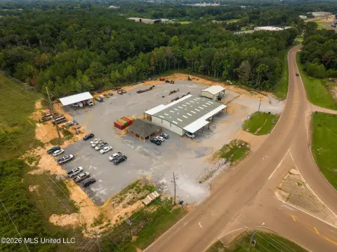 Mixed-Use Office and Warehouse Complex