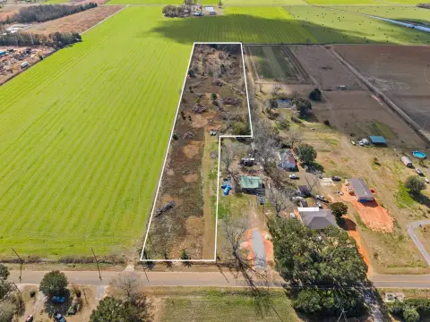 Unrestricted Land in Central Baldwin