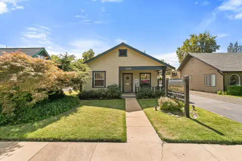 Well-Maintained Office Building, Medford, OR