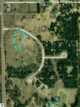 Residential Land in Quiet Subdivision