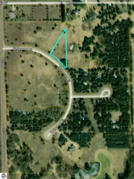 Residential Land in Quiet Subdivision