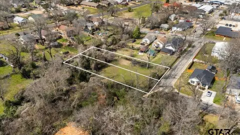 Residential Corner Lot in Tyler