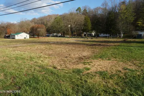 Versatile Land in Harriman, TN