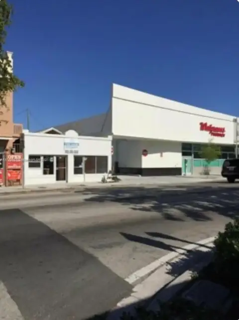 Retail Space on Calle Ocho