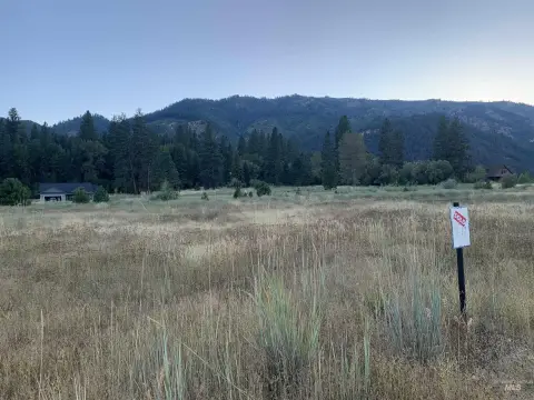 Residential Land with Mountain Views