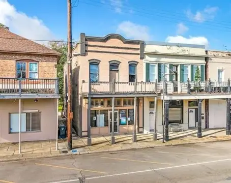 Historic Storefront in Revitalizing Independence