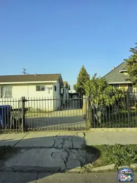 Income-Producing Triplex in South Los Angeles