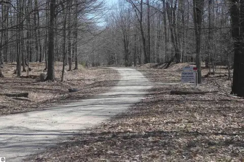 Crystal Lake View Bluff Lot