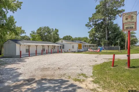 Daycare Facility on Fenced Lot