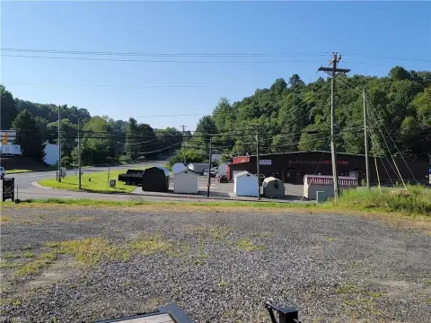 Highway Commercial Property in West Jefferson
