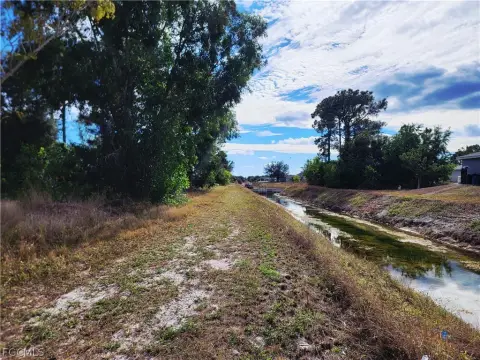 Lehigh Acres Canal-Backed Lot