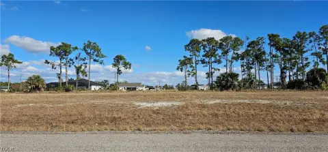Waterfront Lot in Cape Coral