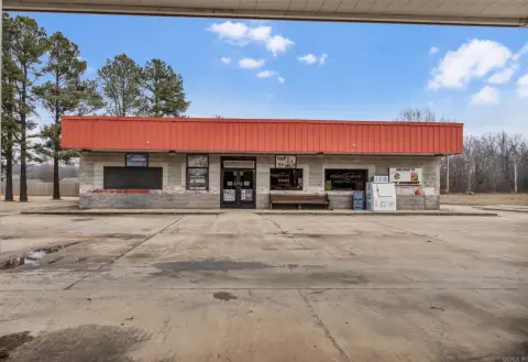 Former Gas Station with Restaurant Potential
