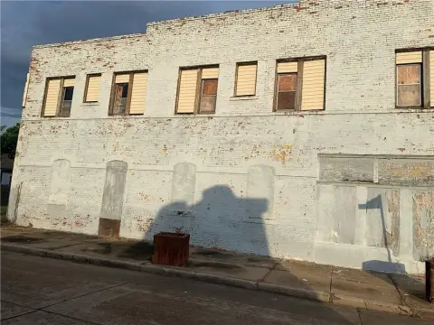 Two-Level Specialty Property