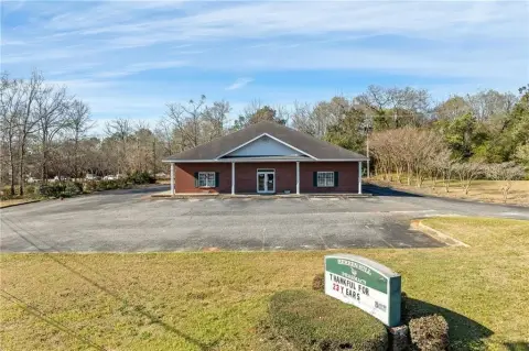 Tallassee Commercial Building on Corner Lot