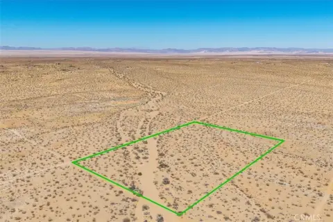 Joshua Tree Land with Sweeping Views