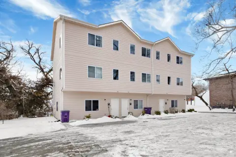 Modern Triplex Near Campus