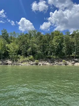 Lakefront Land with Gentle Slope