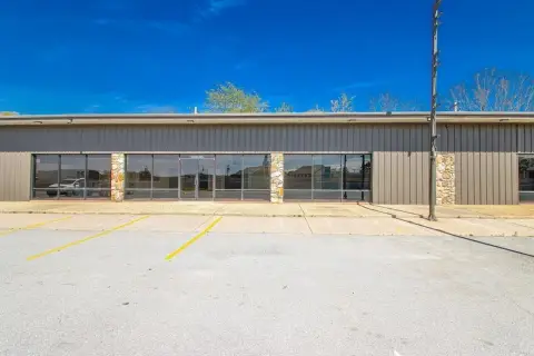 Commercial Property with Interstate Frontage