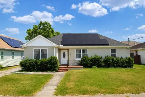 Duplex with Solar Power