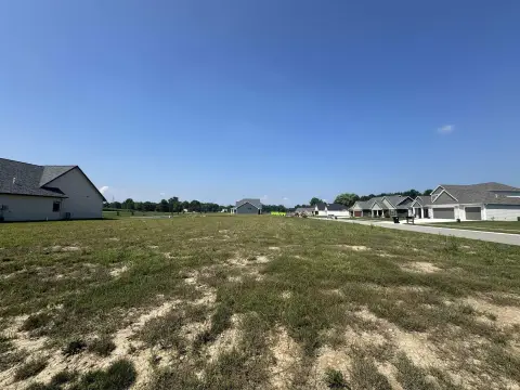 Residential Land in Orchard Hills