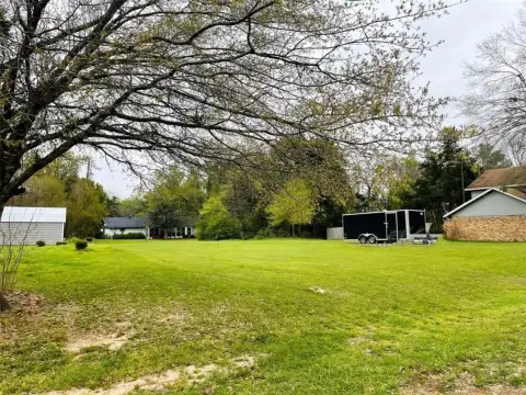 Residential Lot in Established Neighborhood