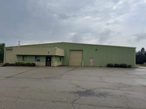 Industrial Flex Facility with Yard